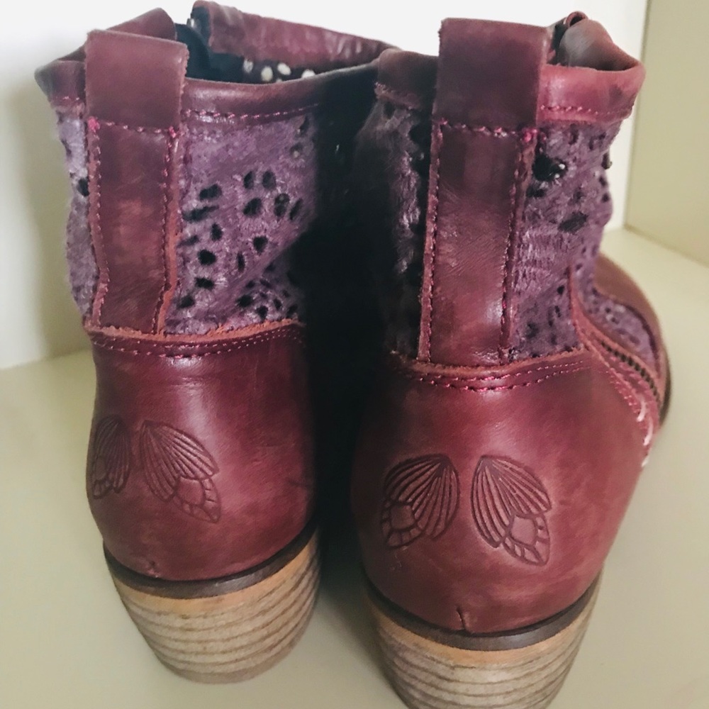 Maroon Booties - made in Spain - beautiful leather - Picture 2 of 8